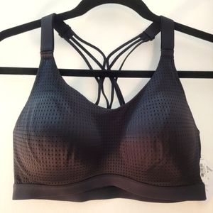 NWT Victoria's Secret VSX Lightweight Sport Bra
